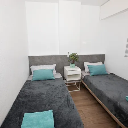 Apartamento Carlos V - 1a Levante
